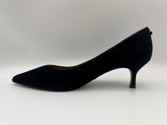Do preto fechado de Toe Low Heel Dress Shoes das mulheres confortáveis pretas couro macio da camurça