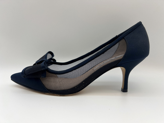 Preto respirável de couro das sapatas de vestido das mulheres do GV apontado fechou Toe Heels With Mesh Butterfly