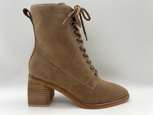 O laço acima das botas do tornozelo do salto alto, couro macio das mulheres da camurça da vaca com forro térmico do luxuoso, botas impermeáveis do inverno das mulheres
