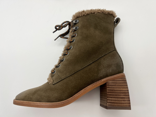 Botas impermeáveis do vestido do inverno do laço-acima do não-deslizamento das mulheres, couro macio da camurça da vaca com forro de alta qualidade do luxuoso