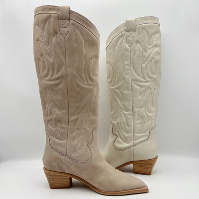 Botas de couro do vestido das mulheres confortáveis impermeáveis fora de branco