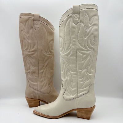 Botas de couro do vestido das mulheres confortáveis impermeáveis fora de branco