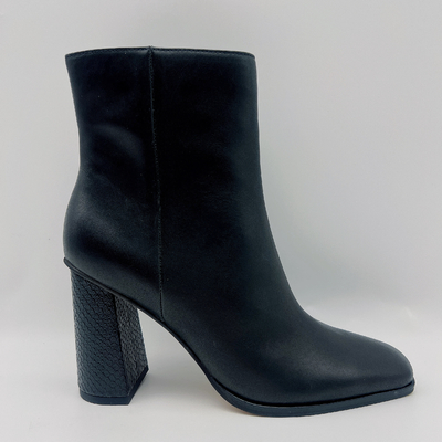 O vestido de couro das mulheres impermeáveis carreg o quadrado preto ocasional Toe Ankle Boots