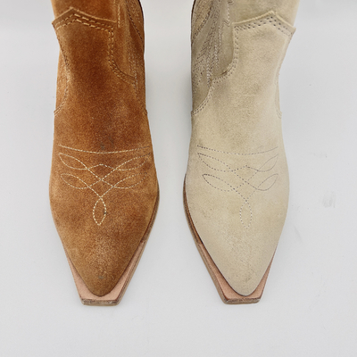 Botas de couro Brown/bege do vestido das mulheres da forma com bordado da flor