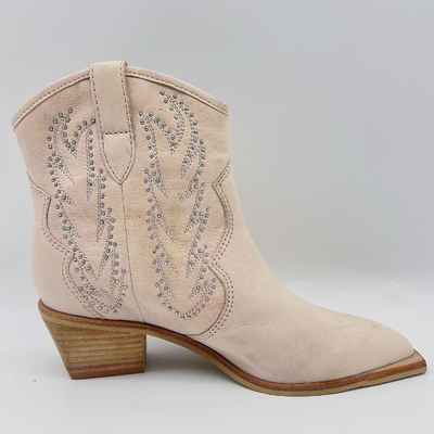O vestido de couro das mulheres do osso carreg botas ocasionais do tornozelo das senhoras confortáveis com bordado dos parafusos prisioneiros