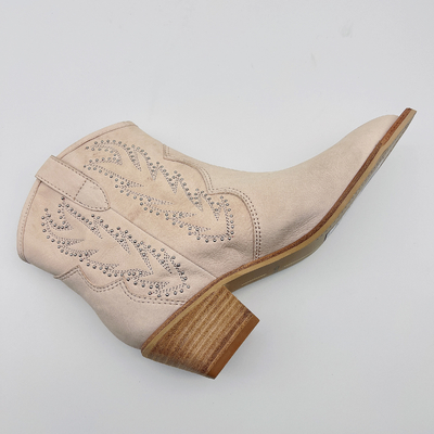 O vestido de couro das mulheres do osso carreg botas ocasionais do tornozelo das senhoras confortáveis com bordado dos parafusos prisioneiros