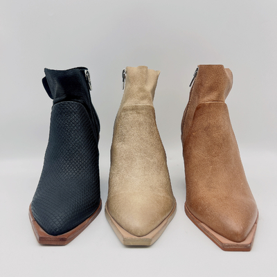 ODM/OEM de couro das botas do vestido das mulheres de Brown com dois Tone Finish