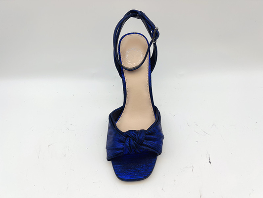 As senhoras superiores tecidas cobrem brandamente o estilete roxo elegante Toe Heel Sandals aberto das sandálias