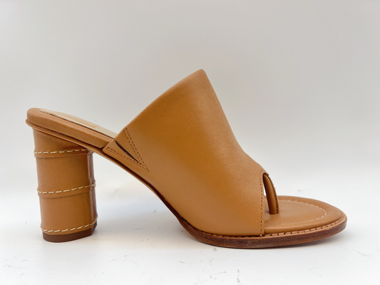 OEM Tan Open Toe Thong Sandals das sapatas de vestido das mulheres de couro da vaca macia
