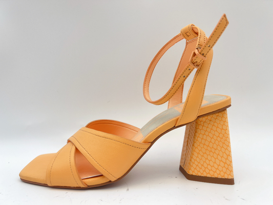 A laranja colocou saltos deslizadores transversais da correia das mulheres de couro do ODM/OEM de Toe Sandals do quadrado