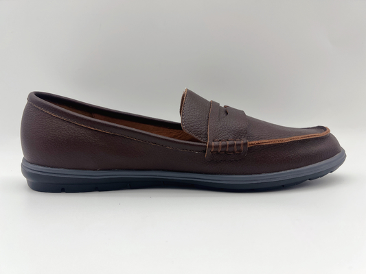 Sapatas de trabalho resistentes do deslizamento confortável brandamente dois preguiçosos de Tone Leather Ladies Flat Leather