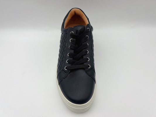 As sapatas de couro lisas das mulheres do lazer com branco deslizam não Outsole de borracha