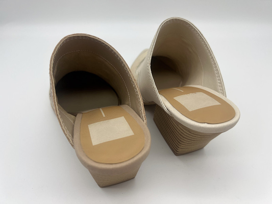 Toe Shoes Tan aguçado das mulheres do OEM/fora dos calçados casuais brancos com TPR Outsole