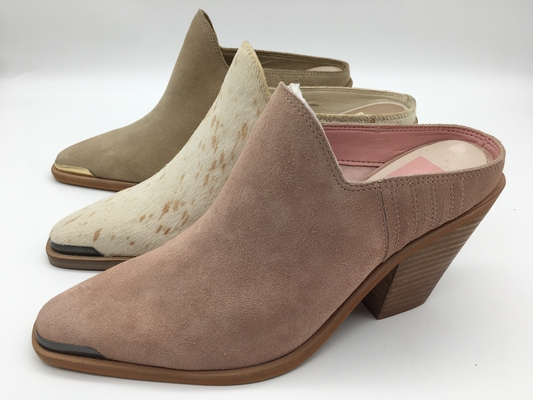 Camurça macia Chunky Heel Dress Shoes da vaca das sapatas de vestido de Tan Beige Closed Toe Womens