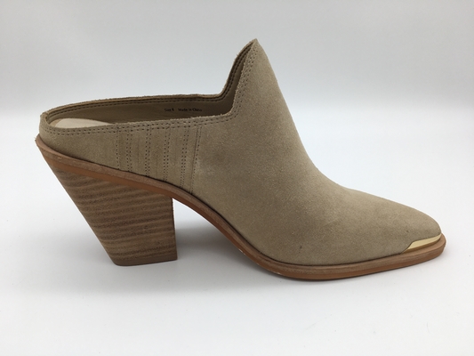 Camurça macia Chunky Heel Dress Shoes da vaca das sapatas de vestido de Tan Beige Closed Toe Womens