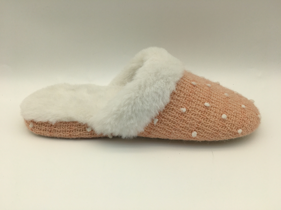 Os deslizadores de senhoras macios do inverno tosam a malha fechado de Toe Flat Shoes With Soft/parte superior do velo